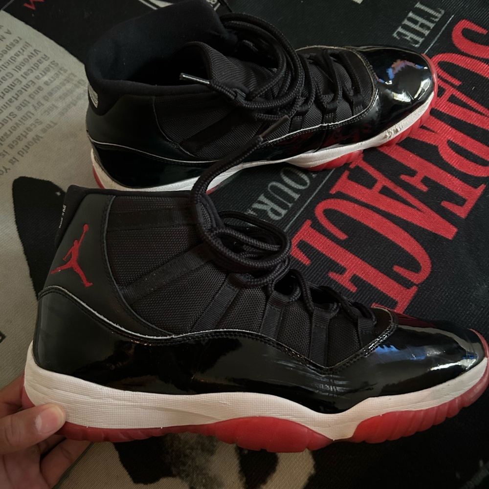 Jordan 11 retro playoffs bred 2019
